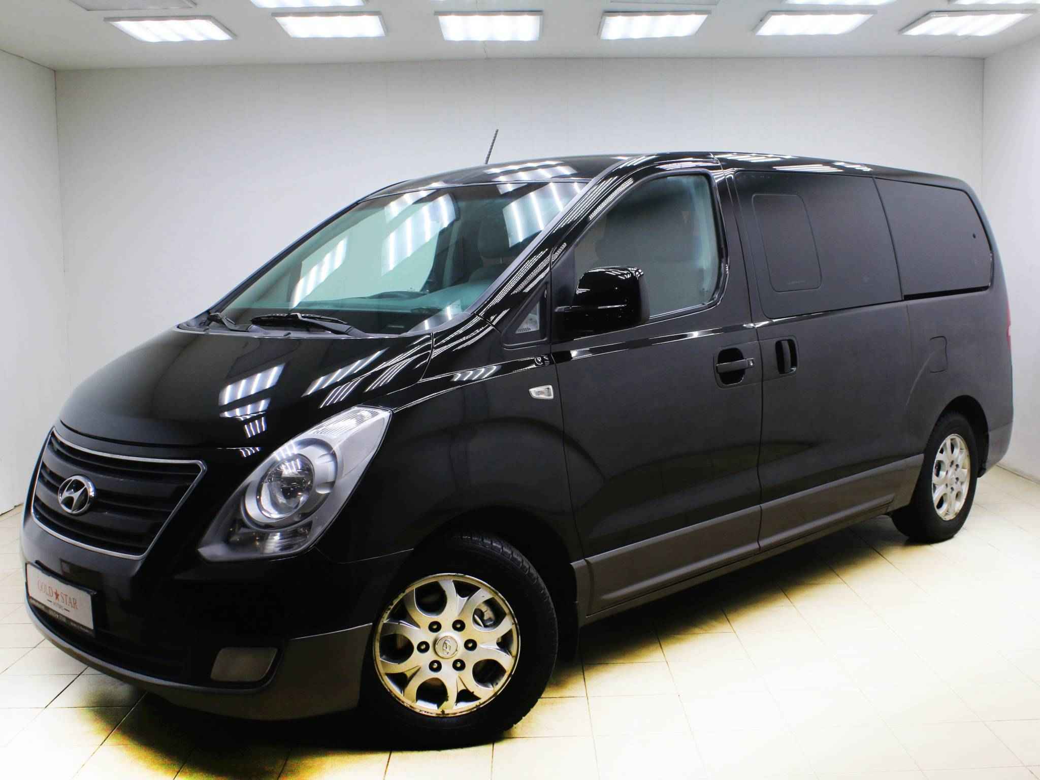 Hyundai H-1