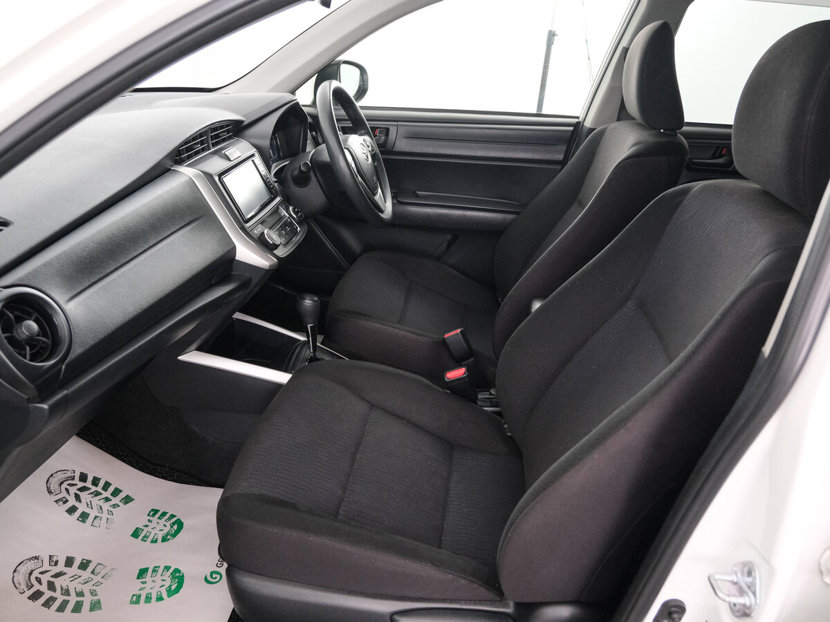 Toyota Corolla Fielder, 2017