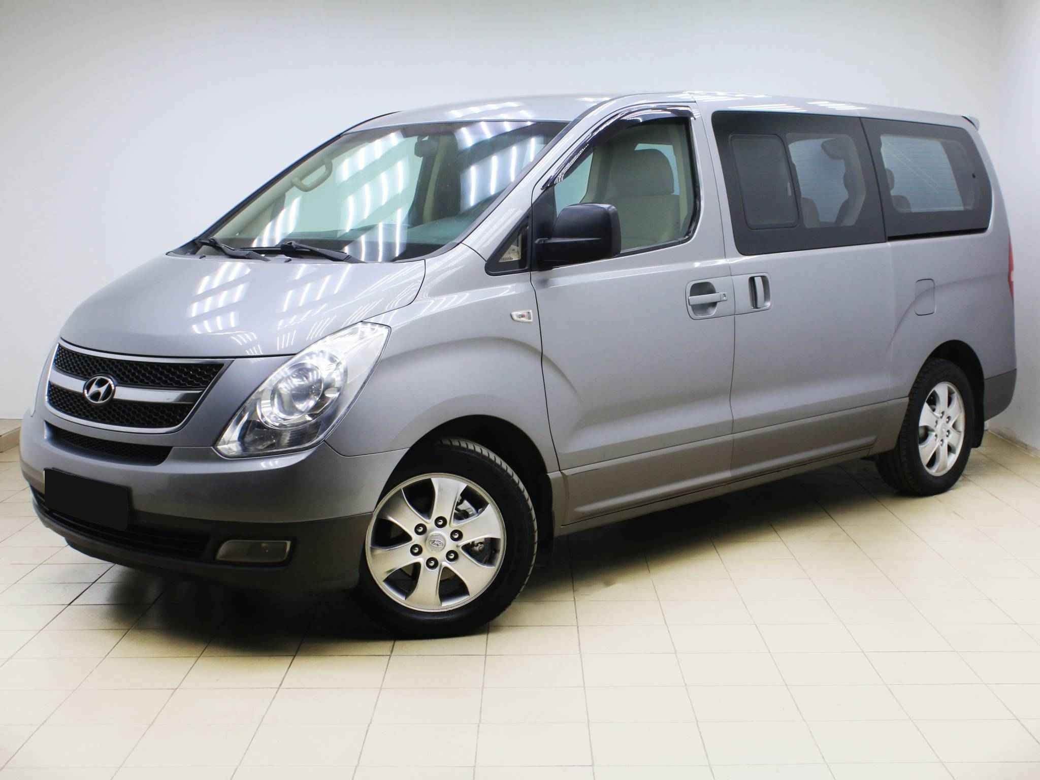 Hyundai Grand Starex