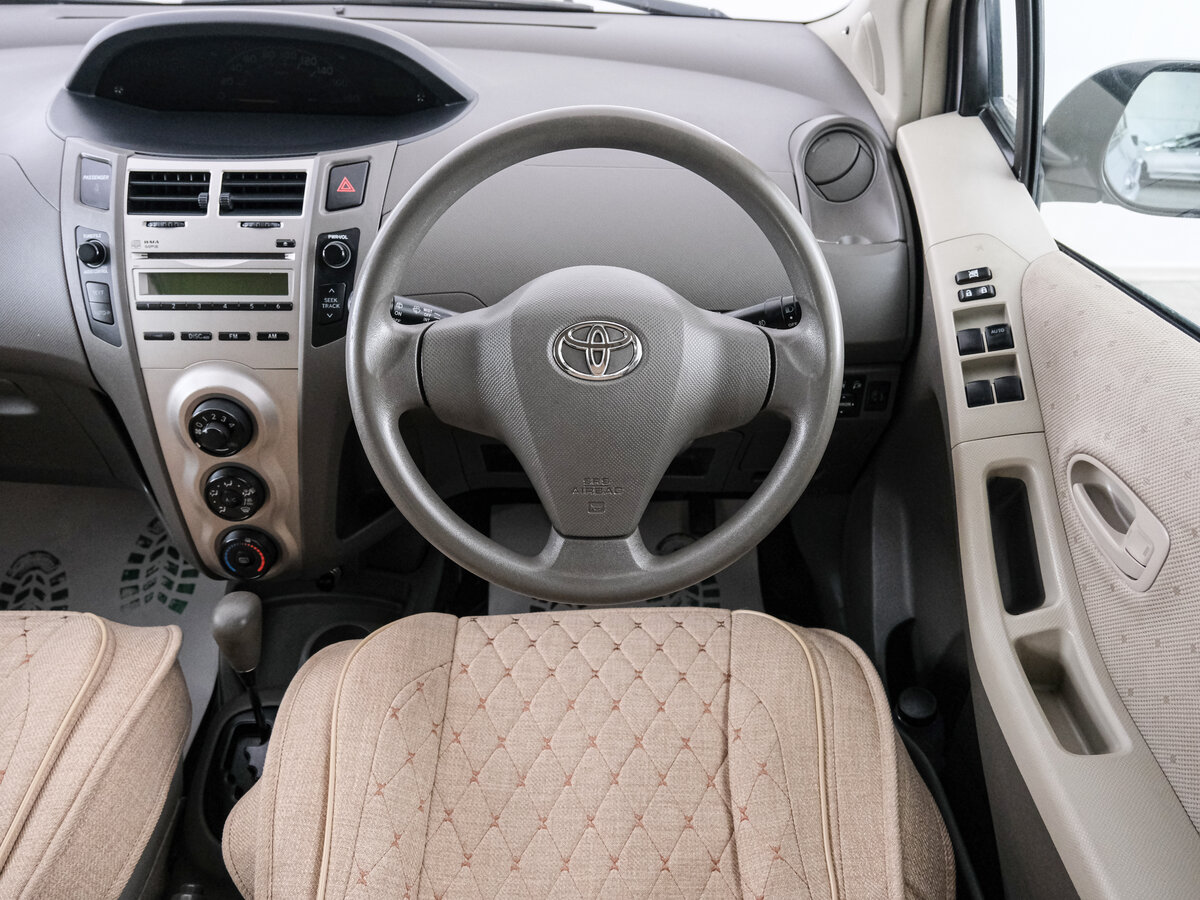 Toyota Vitz, 2009