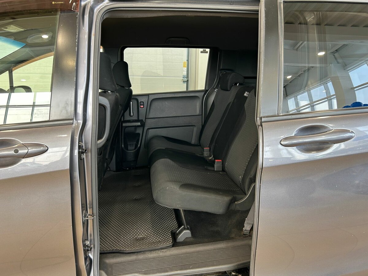 Honda Freed Spike, 2013