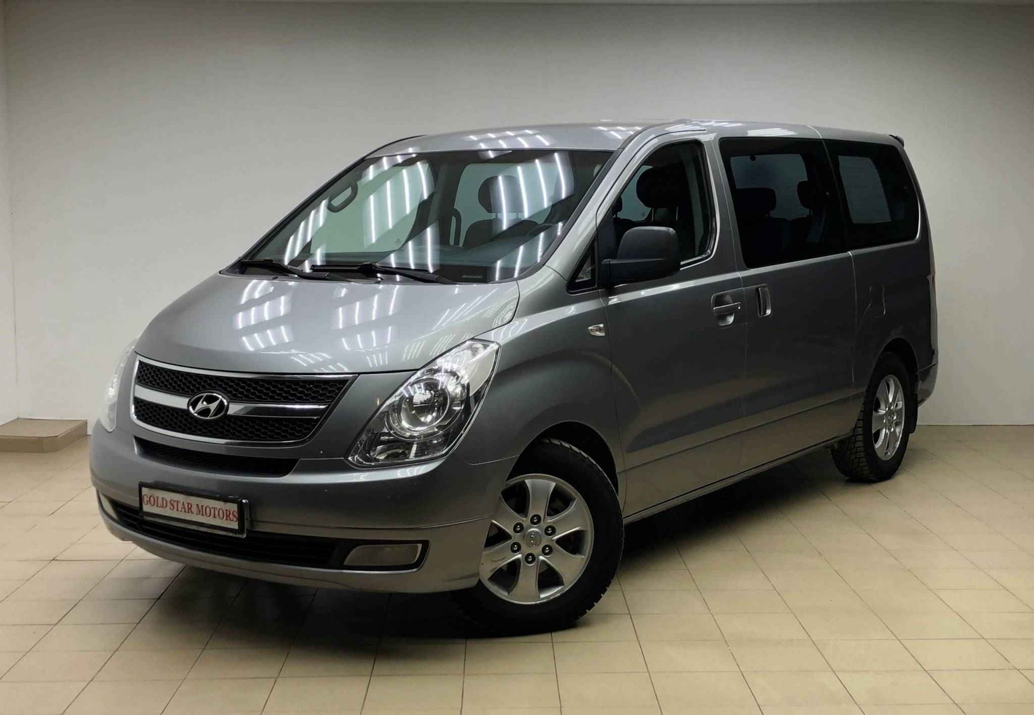 Hyundai Grand Starex