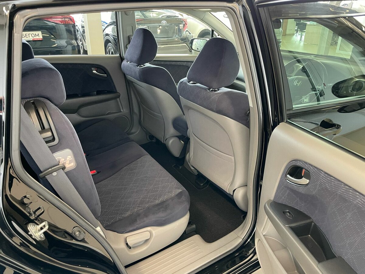 Honda Stream, 2010
